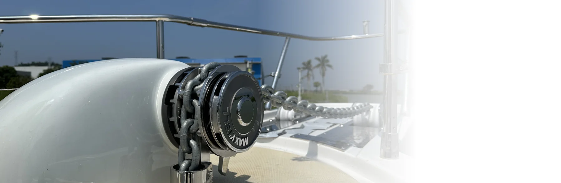 Anchor chain engaging a Maxwell windlass, pictured by ShakeSure